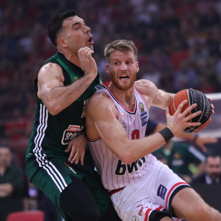 Ο Γουόκαπ κόντρα στον Σλούκα (ΣΤΕΛΙΟΣ ΣΤΕΦΑΝΟΥ