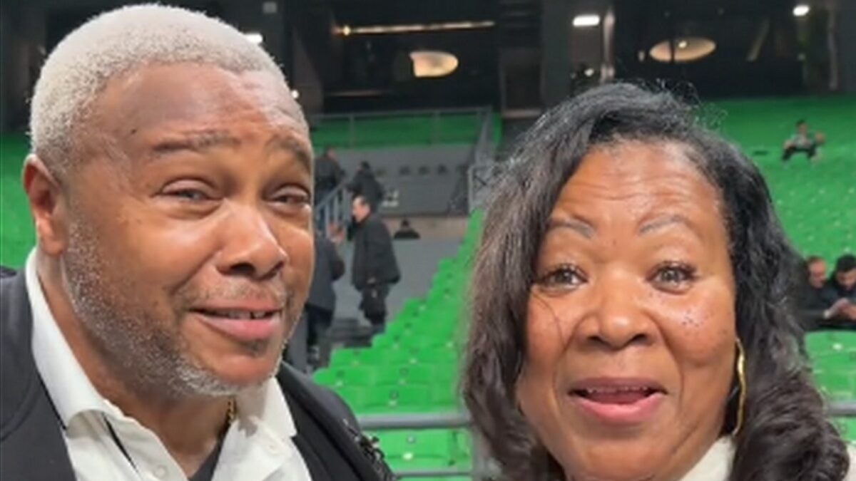 Οι γονείς του Ρισόν Χολμς τραγούδησαν για τον Παναθηναϊκό μετά τη νίκη επί της Βίρτους Μπολόνια