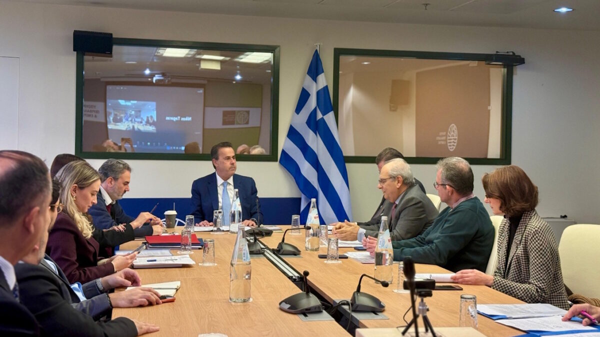 Συνάντηση εργασίας της πολιτικής ηγεσίας του ΥΠΕΝ με την ΠΟΜΙΔΑ για τη χωροταξική και πολεοδομική νομοθεσία