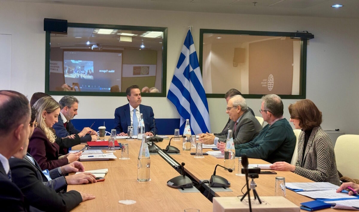 Συνάντηση εργασίας της πολιτικής ηγεσίας του ΥΠΕΝ με την ΠΟΜΙΔΑ για τη χωροταξική και πολεοδομική νομοθεσία