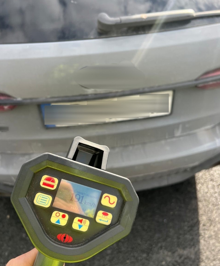 Το ραντάρ της Τροχαίας «έπιασε» τον οδηγό να τρέχει με 191 χιλιόμετρα την ώρα