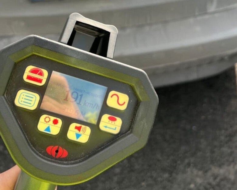 Το ραντάρ της Τροχαίας «έπιασε» τον οδηγό να τρέχει με 191 χιλιόμετρα την ώρα