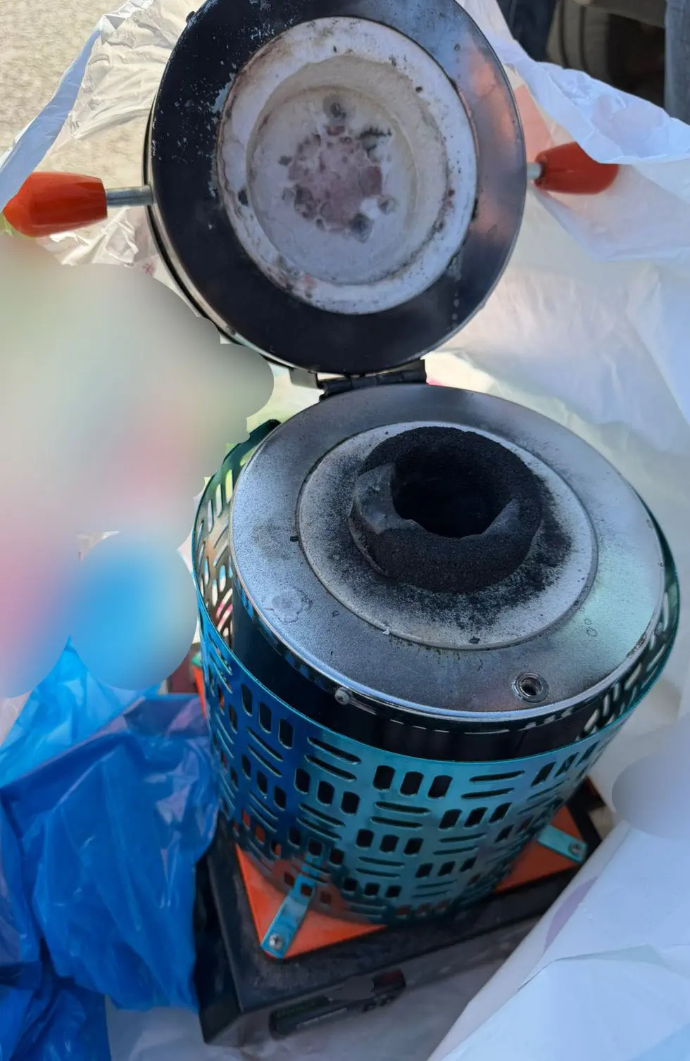 Σπείρα έλιωνε κλεμμένα κοσμήματα σε παράνομο χυτήριο μετάλλων στο Ζεφύρι