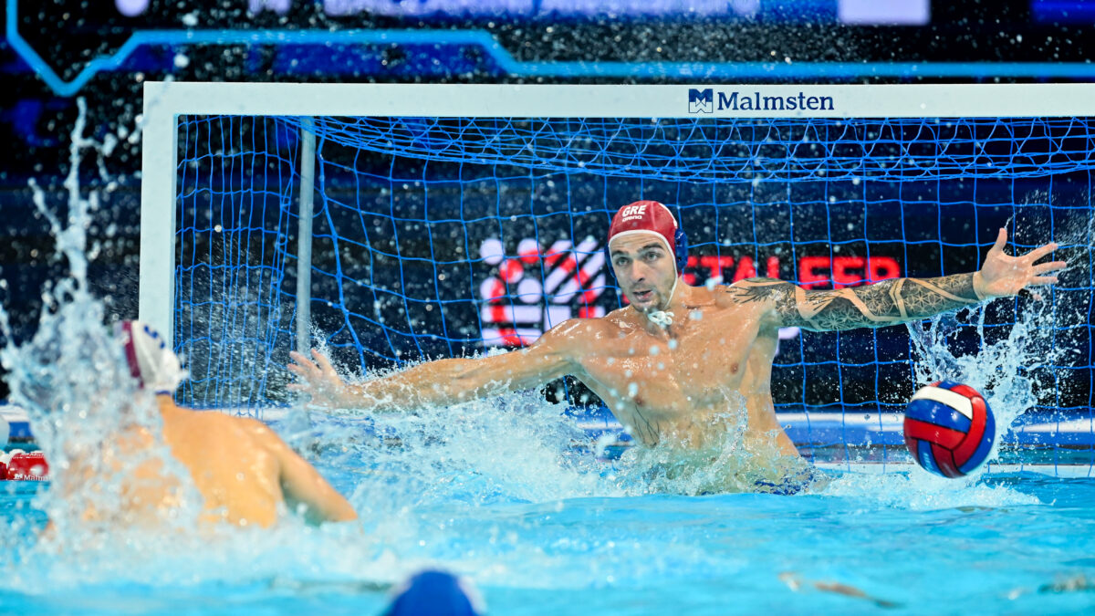 Ο Μάνος Ζερδεβάς