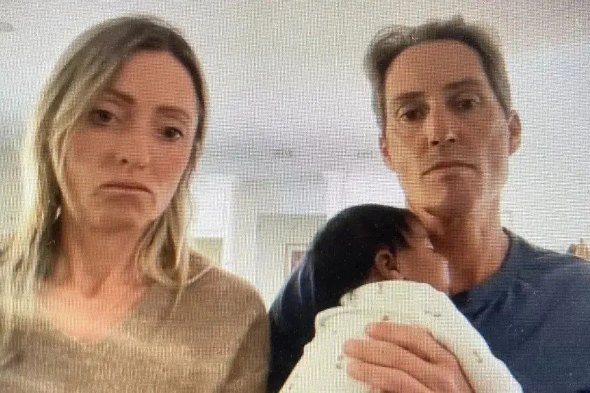 Φλόριντα: Ζευγάρι μήνυσε κλινική εξωσωματικής για εμφύτευση λάθους εμβρύου - Το μωρό που γεννήθηκε ήταν μαύρο