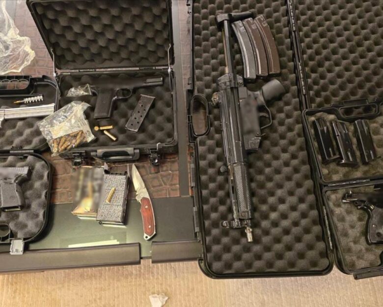 Μεγάλη επιχείρηση της ΕΛΑΣ για κύκλωμα λαθραίων τσιγάρων: Συλλήψεις σε Αττική και Βοιωτία – Πάνω από 1.000.000 τα κέρδη τους