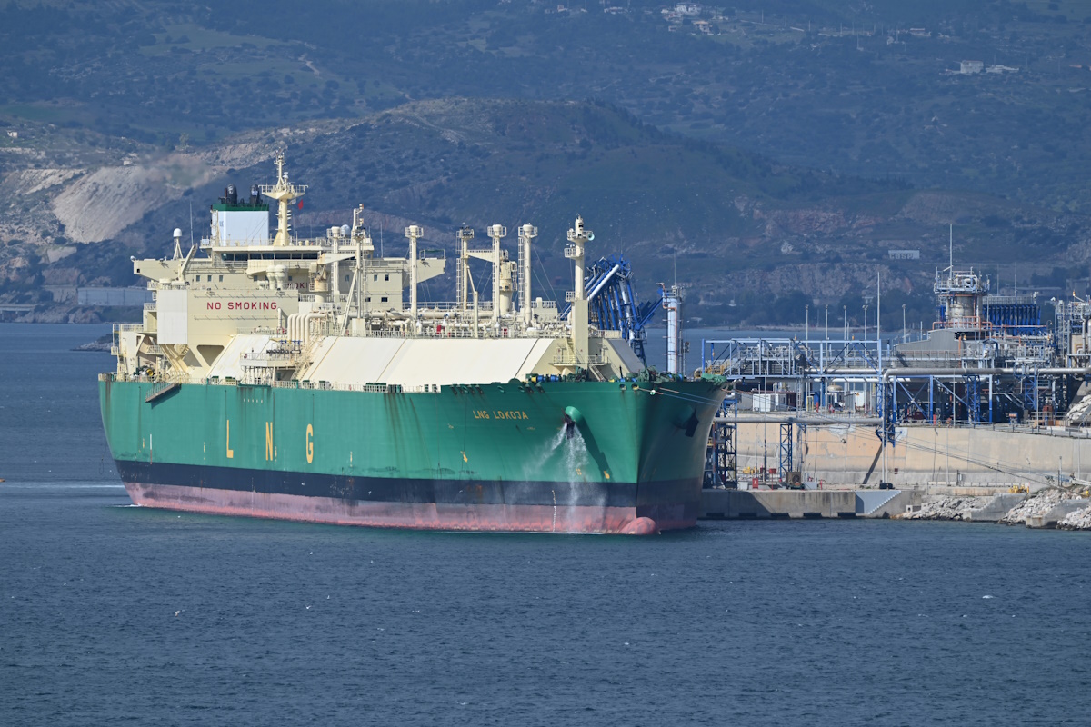 The tanker LNG LOKOJA, which departs from the Port of Bonny, Nigeria, unloads Nigerian LNG at the Revithoussa terminal near Athens, Greece, on February 22, 2026. Cargoes from Nigeria contribute to the diversification of European gas supplies and strengthen energy security in the post-Russian gas market. (Photo by Nicolas Koutsokostas/NurPhoto)NO USE FRANCE