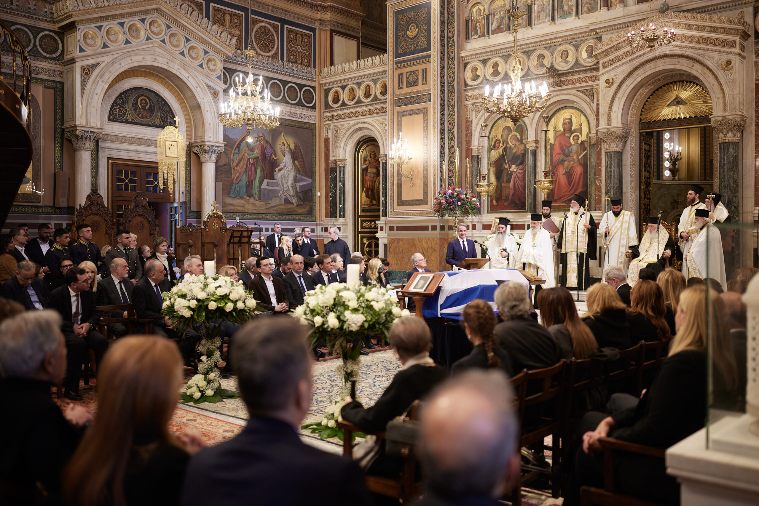 Η κηδεία της Ελένης Γλύκατζη - Αρβελέρ, στη Μητρόπολη Αθηνών