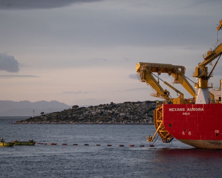Πόντιση καλωδίου, στο έργο της διασύνδεσης της Κρήτης - Αττικής