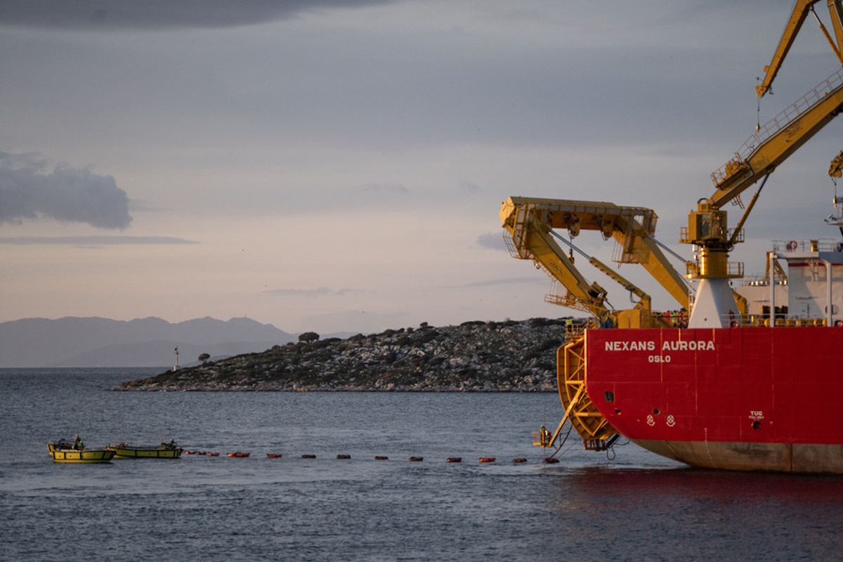 Πόντιση καλωδίου, στο έργο της διασύνδεσης της Κρήτης - Αττικής