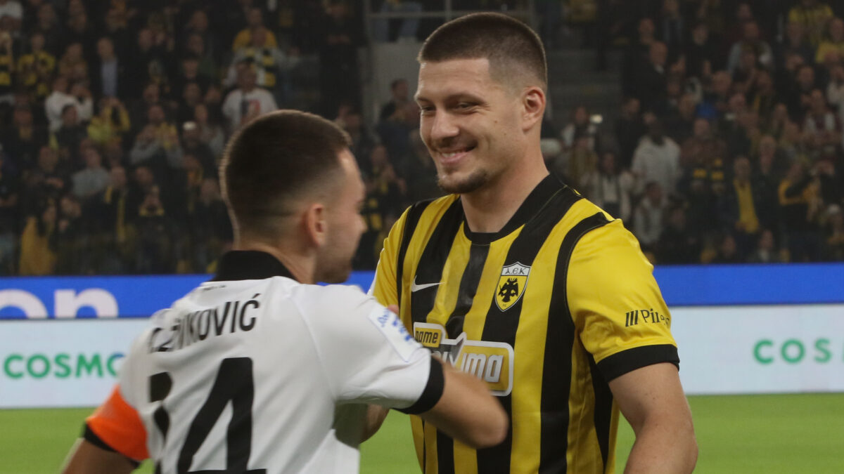 Ο Γιόβιτς με τον Ζίβκοβιτς