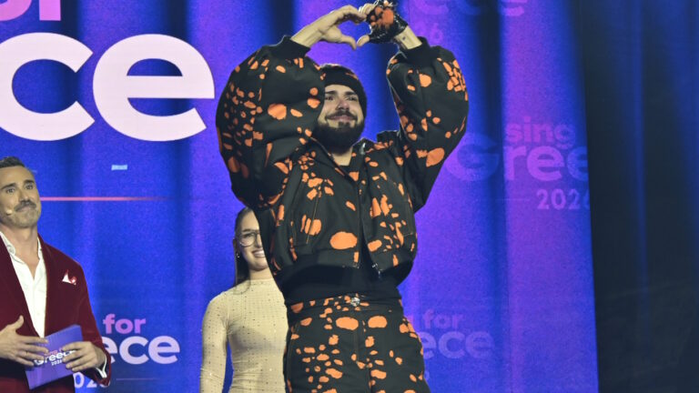 O Akylas συγκινήθηκε μετά τη νίκη του στον ελληνικό τελικό