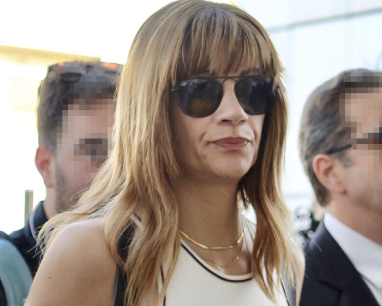 Άννα Μαρία Παπαχαραλάμπους