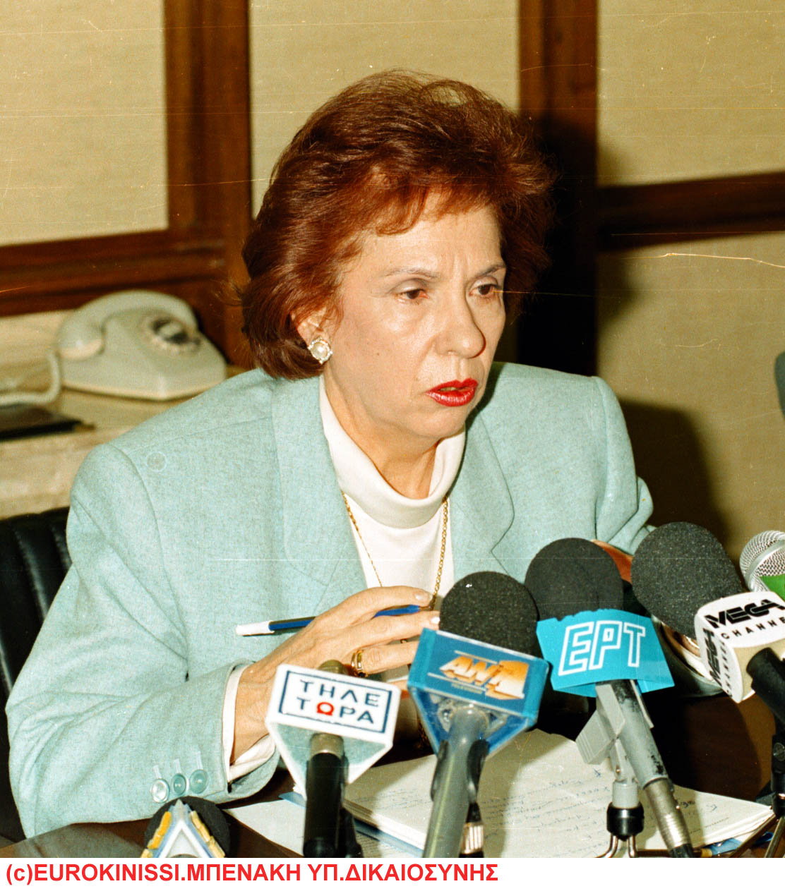 Άννα Μπενάκη - Ψαρούδα