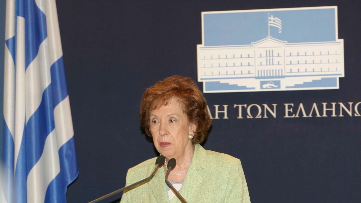 ΠΑΡΟΥΣΙΑΣΗ ΤΟΥ ΠΡΟΓΡΑΜΜΑΤΟΣ ΤΗΣ ΒΟΥΛΗΣ ΤΩΝ ΕΦΗΒΩΝ ΑΠΟ ΤΗΝ ΠΡΟΕΔΡΟ ΤΗΣ ΒΟΥΛΗΣ ΑΝΝΑ ΨΑΡΟΥΔΑ ΜΠΕΝΑΚΗ-- ΣΤΗ ΦΩΤΟ Η ΠΡΟΕΔΡΟΣ ΤΗΣ ΒΟΥΛΗΣ ΑΝΝΑ ΨΑΡΟΥΔΑ-ΜΠΕΝΑΚΗ