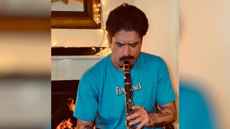 Ο Άρης Μουγκοπέτρος