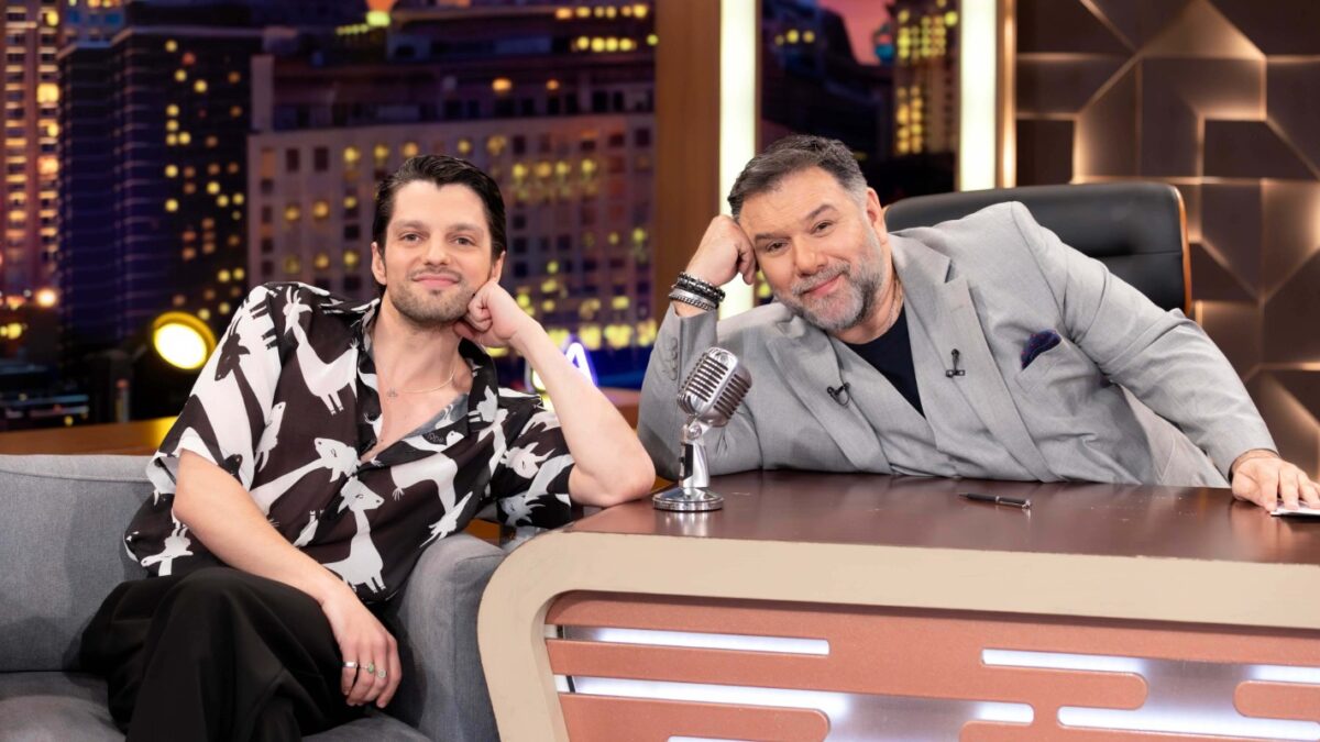 Θανάσης Τσαλταμπάσης, Αγοραστή Αρβανίτη και Αλέξανδρος Πιεχόβιακ καλεσμένοι απόψε στον Γρηγόρη Αρναούτογλου στο «The 2Night Show»