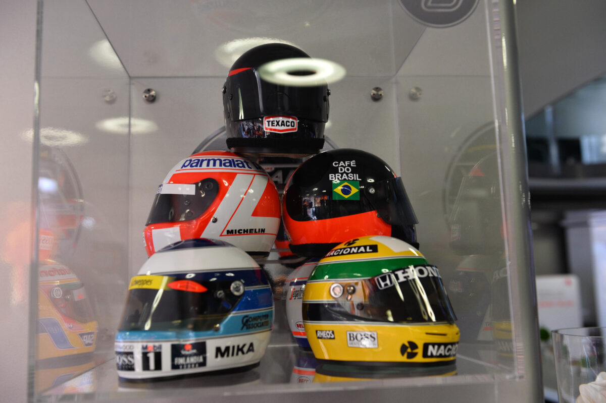 Ayrton_Senna_replica-Bell_helmet_GettyImages-2176662303
