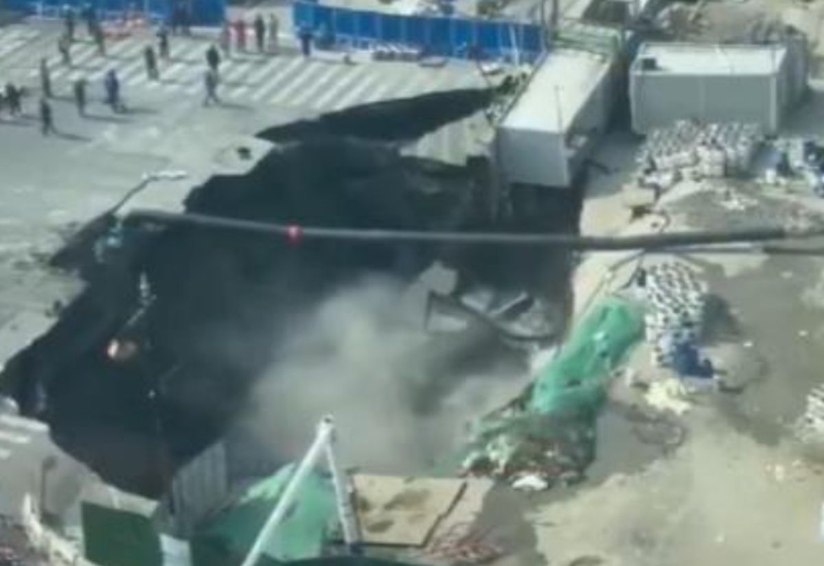 Η τρομακτική στιγμή της κατάρρευσης δρόμου στην Κίνα