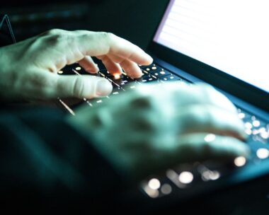 Κατασκοπευτικό θρίλερ σε Ελλάδα και Γαλλία