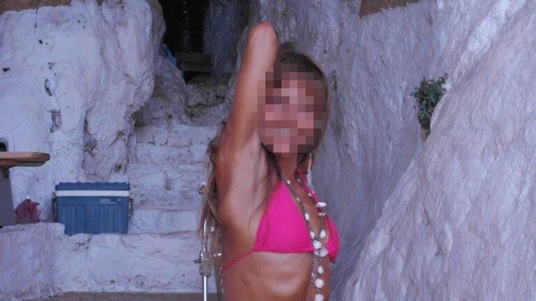 Η 56χρονη δασκάλα γιόγκα