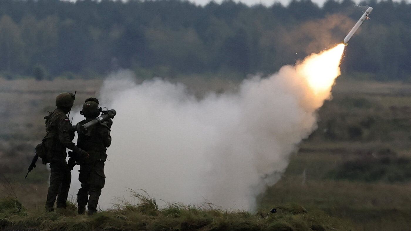 Στρατιώτες