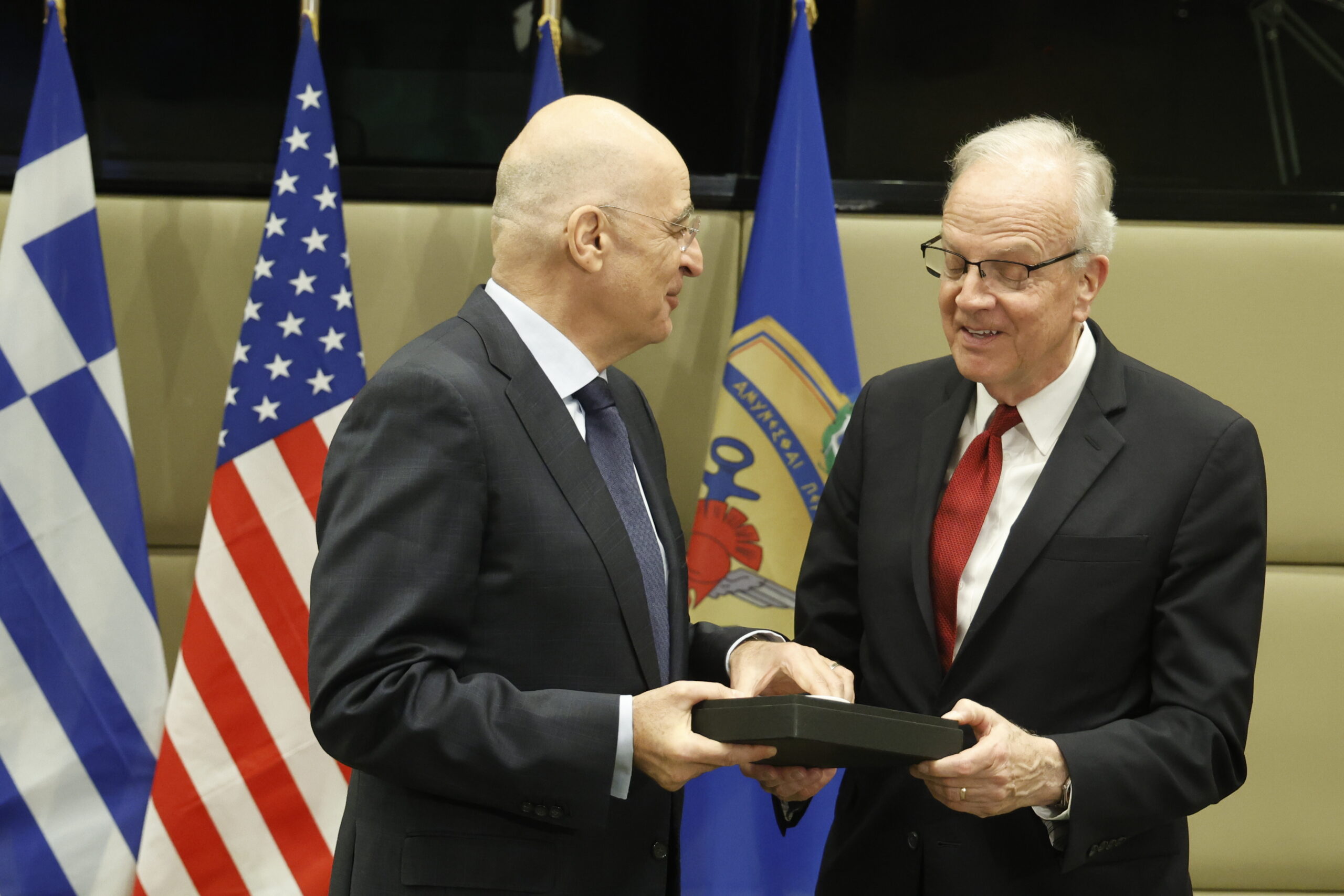 Δένδιας με εκπροσώπους του Κογκρέσου