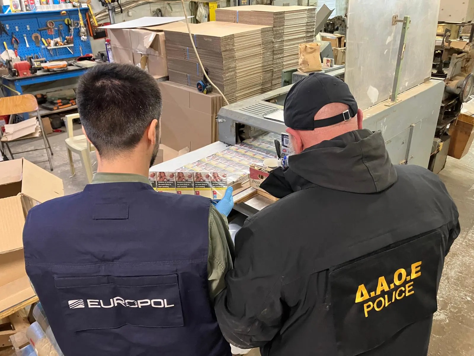 egklimatiki organwsi lathraia tsigara