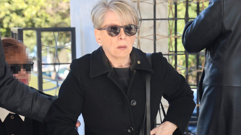 Έλενα Ακρίτα