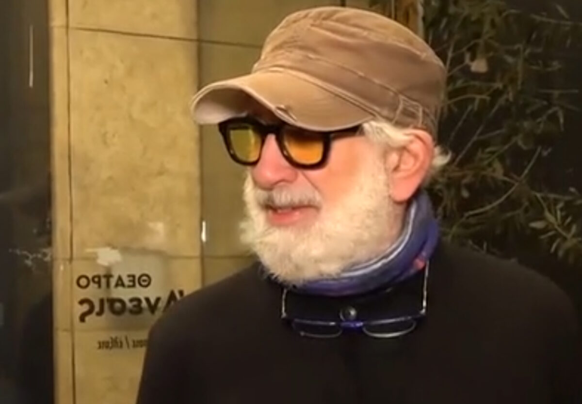 Ο Πέτρος Φιλιππίδης κατά τη διάρκεια της δήλωσης που έκανε