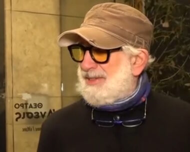 Ο Πέτρος Φιλιππίδης κατά τη διάρκεια της δήλωσης που έκανε