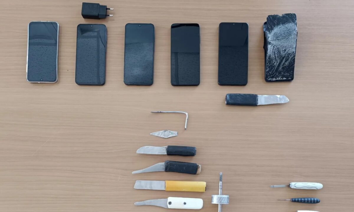 Νέα έφοδος στις φυλακές Δομοκού από το ελληνικό FBI – Βρέθηκαν ξανά μαχαίρια και κινητά