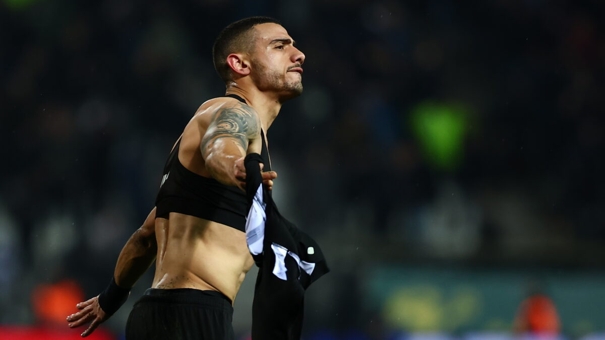 Ο Γιώργος Γιακουμάκης πανηγυρίζει το γκολ του στο ΠΑΟΚ - Παναθηναϊκός