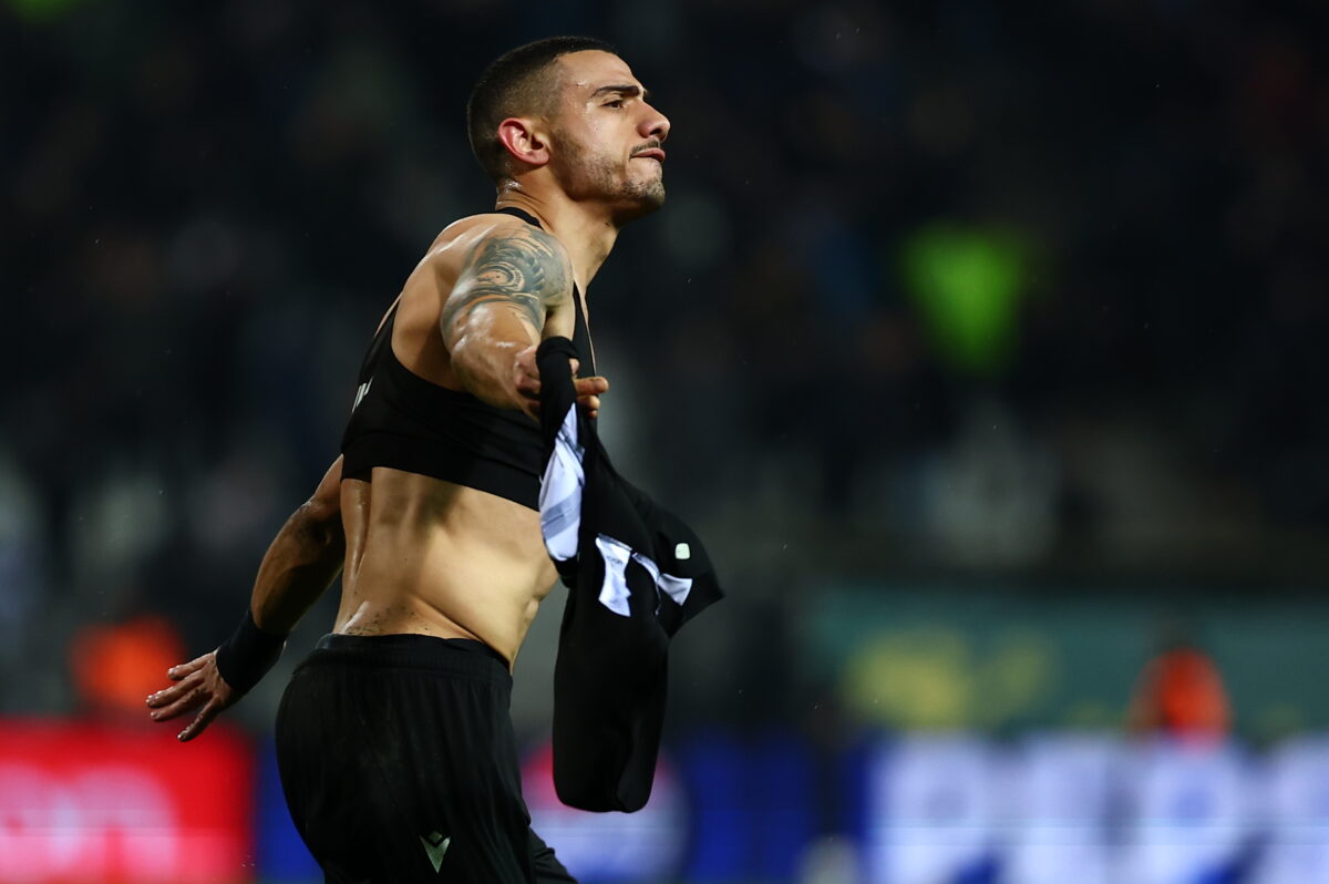 Ο Γιώργος Γιακουμάκης πανηγυρίζει το γκολ του στο ΠΑΟΚ - Παναθηναϊκός