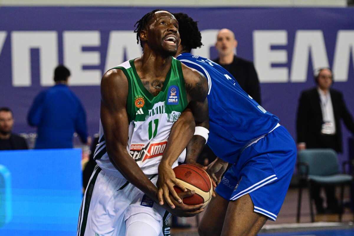 Ο Νάιτζελ Χέιζ-Ντέιβις στο Παναθηναϊκός - Ηρακλής