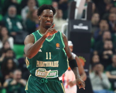 Ο Χέιζ Ντέιβις κόντρα στην Παρί (ΜΑΡΚΟΣ ΧΟΥΖΟΥΡΗΣ