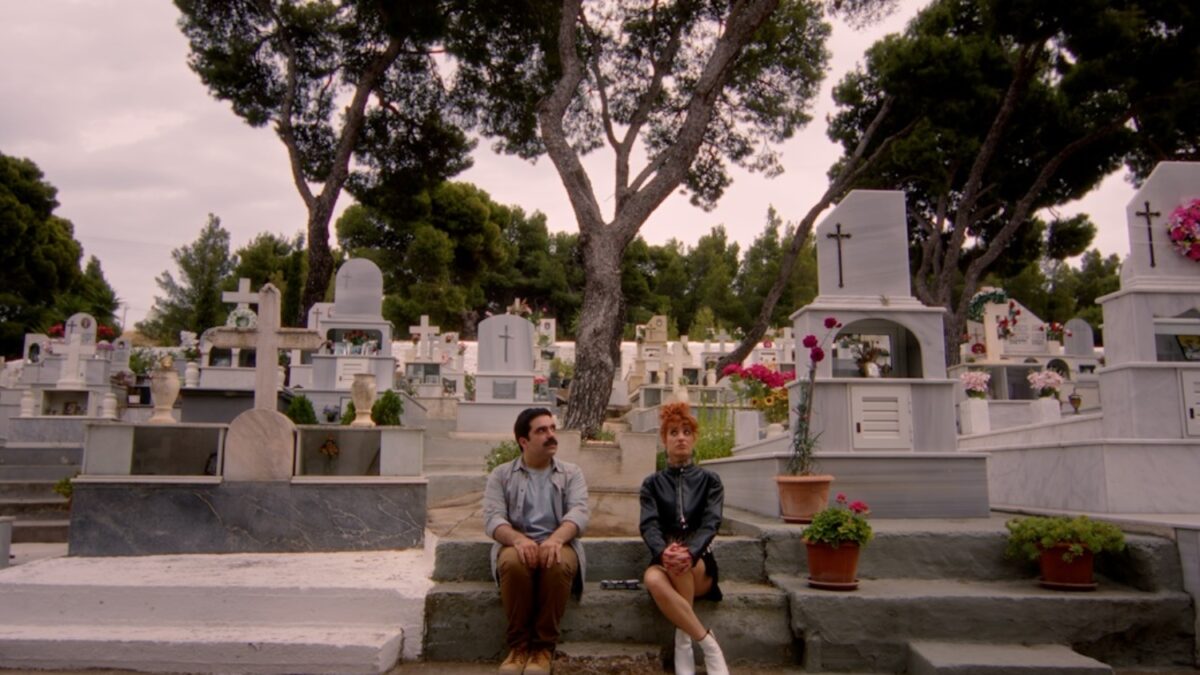 Hotel Elvira – επόμενο επεισόδιο: Ο Χάρι ανακαλύπτει ότι η βρετανική εταιρεία θέλει να βάλει στο νησί ανεμογεννήτριες