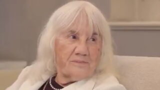 Η Ιωάννα Καρατζαφέρη