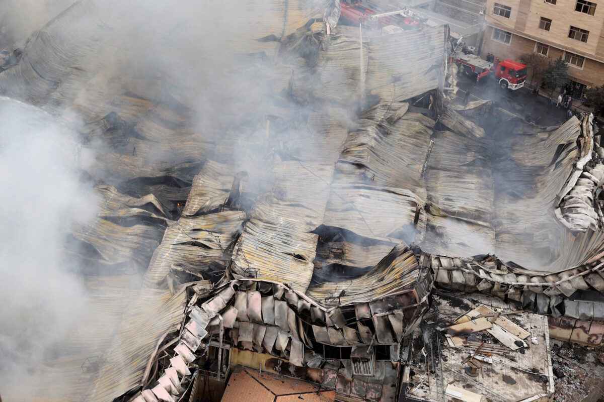 Η φωτιά στην αγορά της δυτικής Τεχεράνης