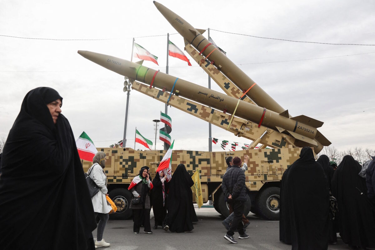 Πύραυλοι στην Τεχεράνη