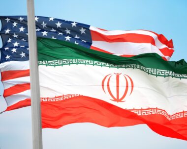 Η σημαία του Ιράν και των ΗΠΑ