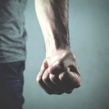 Κολωνάκι: Πυγμάχος πορτιέρης χτύπησε άγρια και «συνέθλιψε» το κρανίο επιχειρηματία – Μπήκε φυλακή μετά από 14 χρόνια