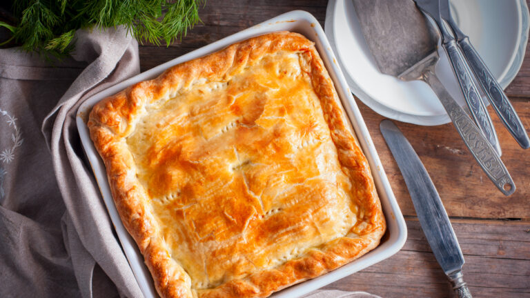 Τυρόπιτα κουρού με φέτα και παρμεζάνα