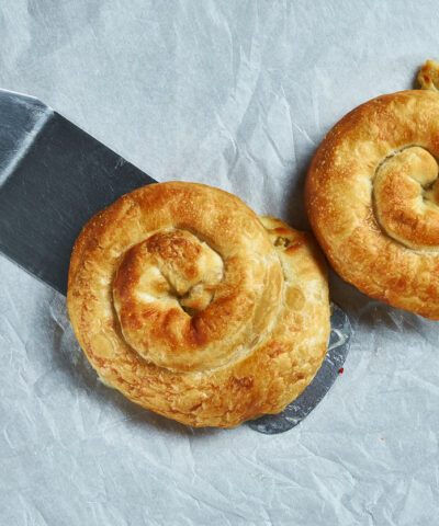 Σκοπελίτικες τυρόπιτες