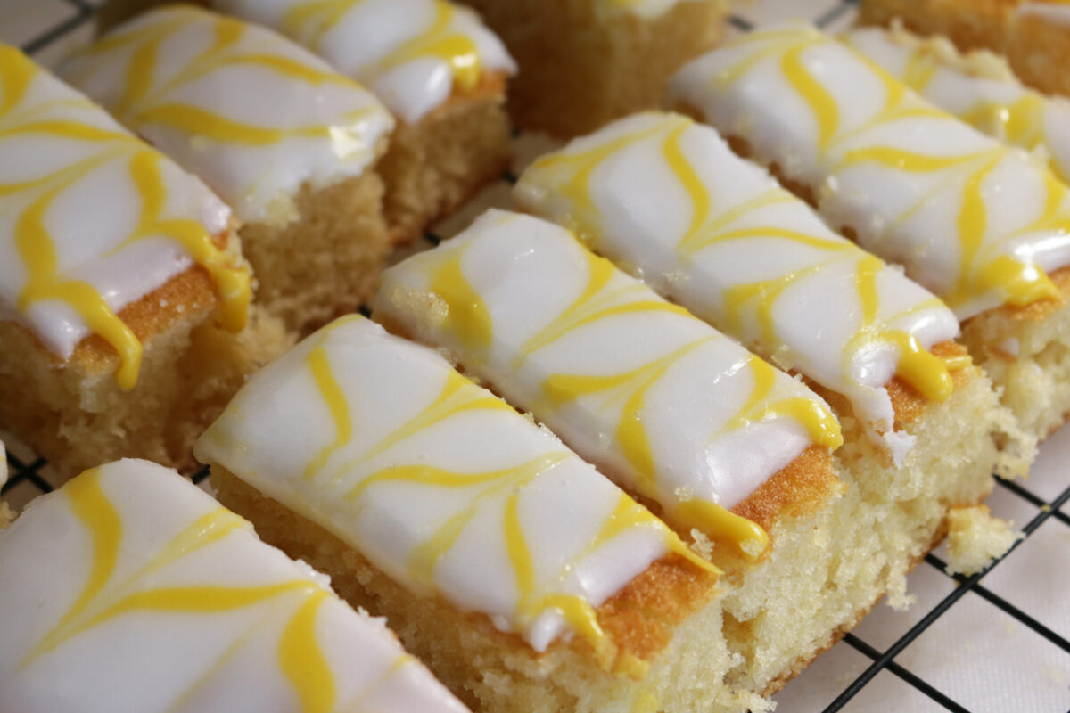 Κέικ λεμονιού με γλάσο