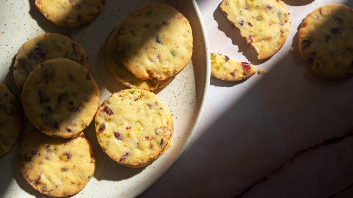 Μπισκότα με cranberry και φιστίκια Αιγίνης