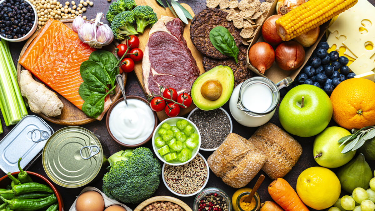 Large group of raw food for a well balanced diet. Includes carbohydrates, proteins and dietary fiber