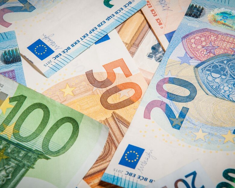 banknote: 20 euro 50 euro 100 euro thrown on the ground