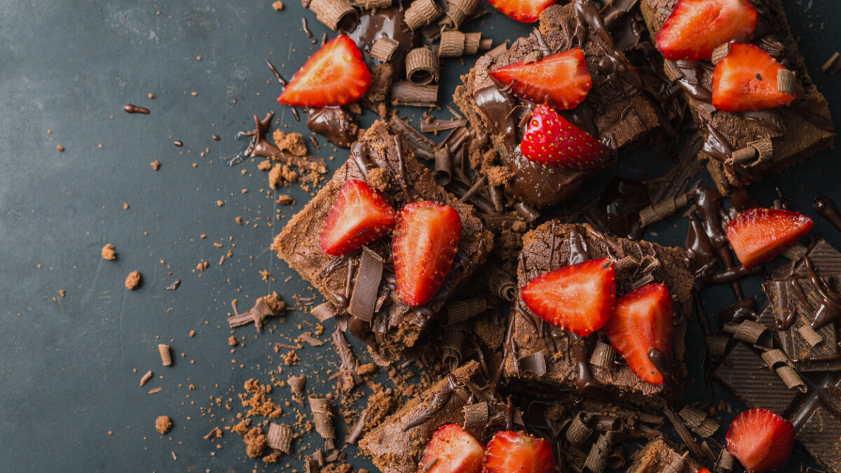 Βrownie με φράουλες και σοκολάτα