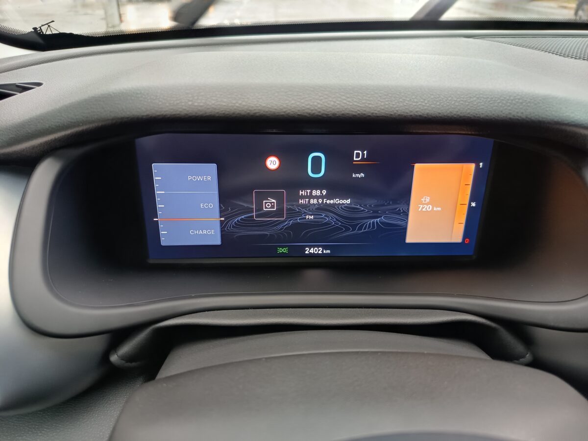 jeep-avenger-e-hybrid-110